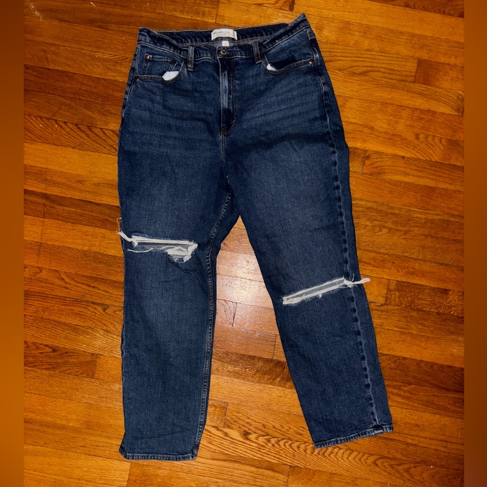 American Eagle Mom Jeans